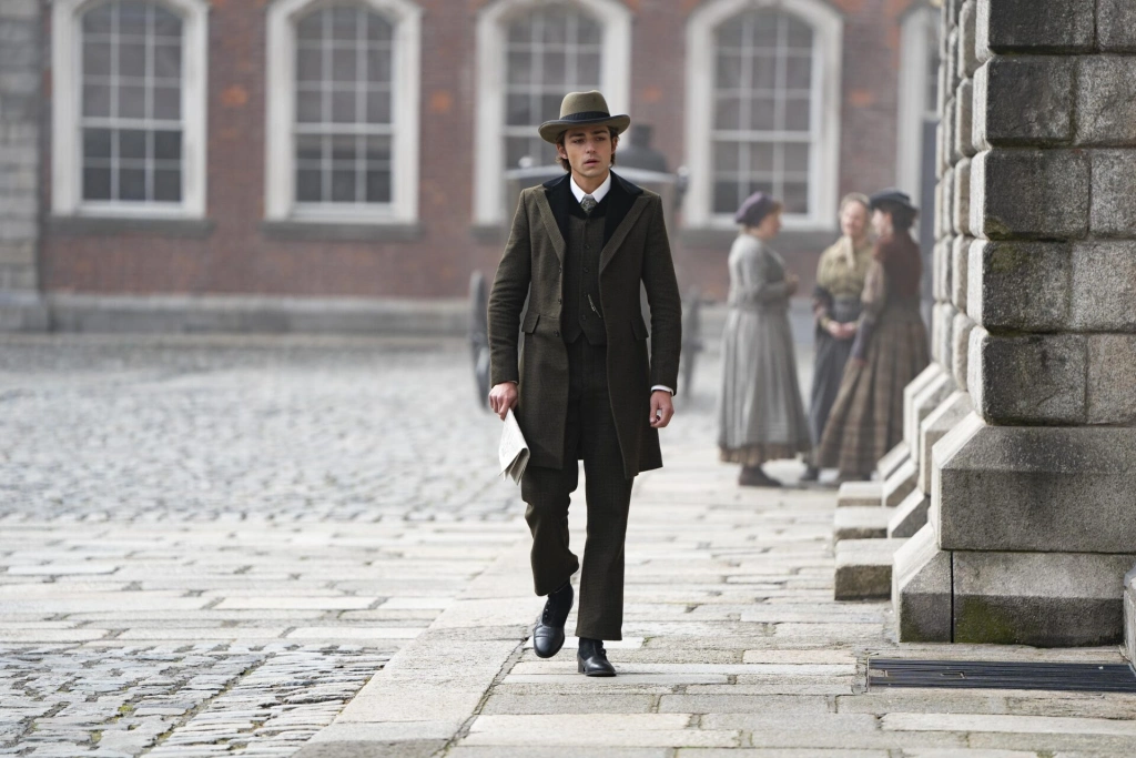 Наш краш: 13 сериалов с красивыми героями-мужчинами