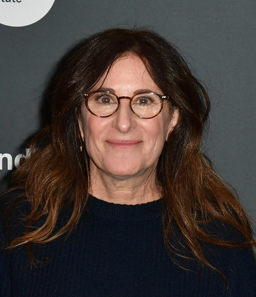 Николь Холофсенер