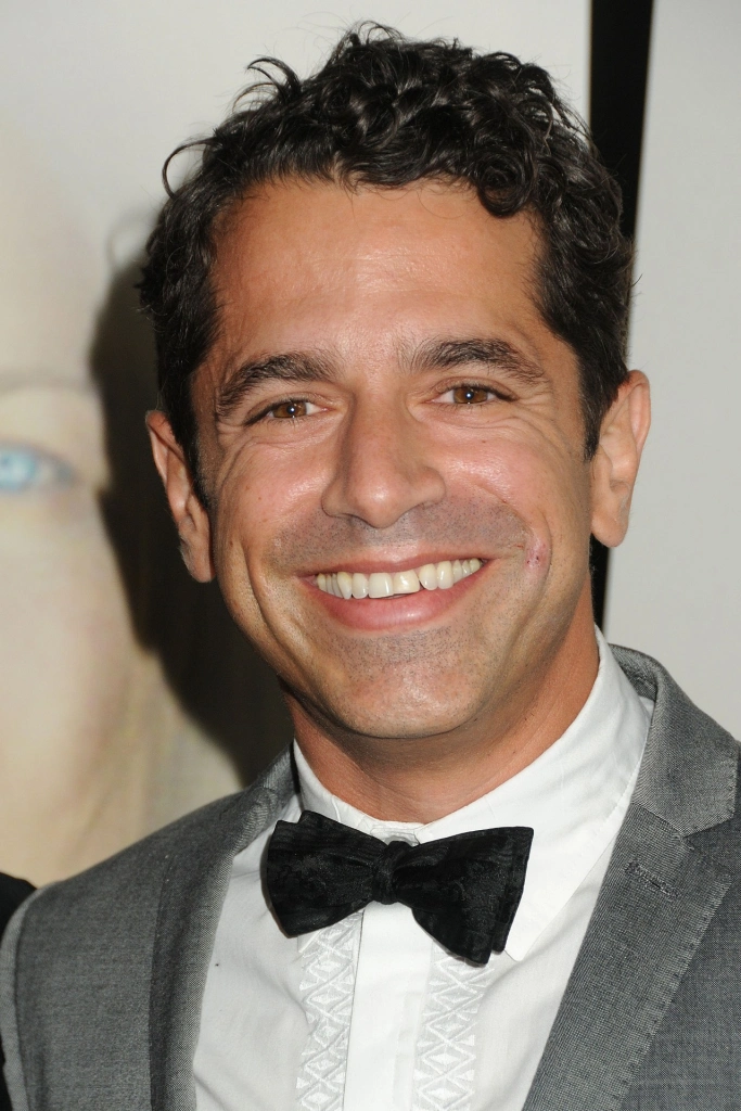 Даниел Барнз