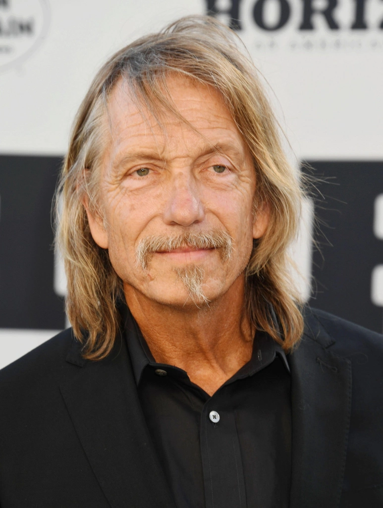 Джеймс М. Муро