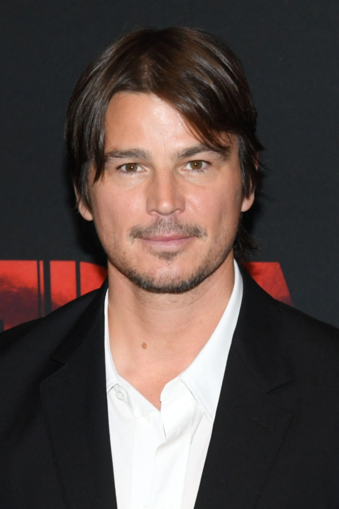 Джош Хартнетт