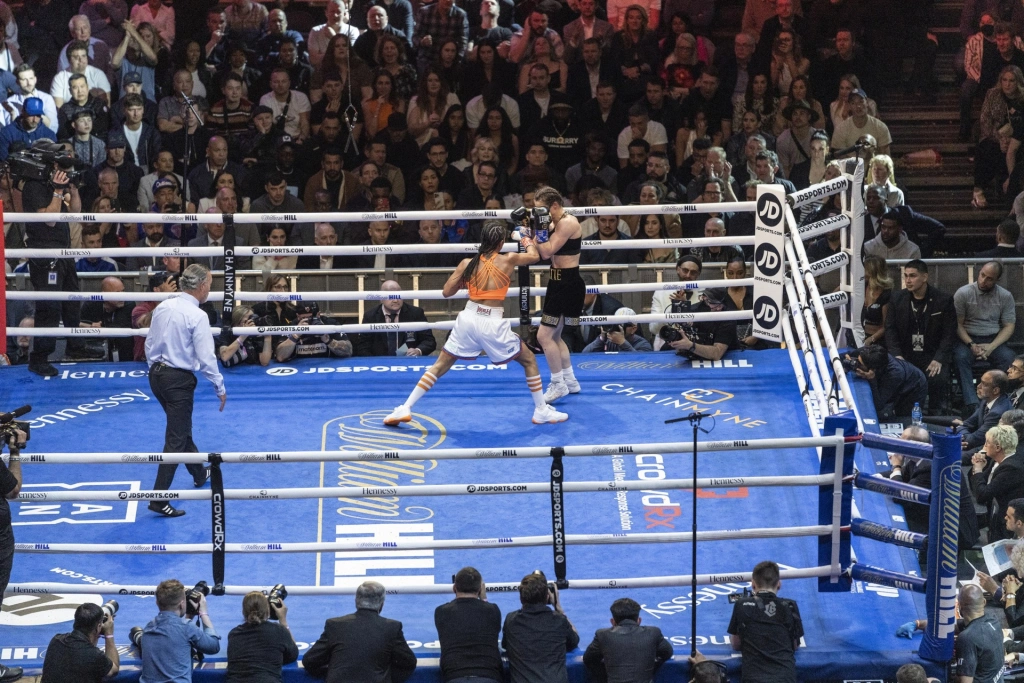 История женского бокса: почему его запрещали и кто повлиял на развитие?