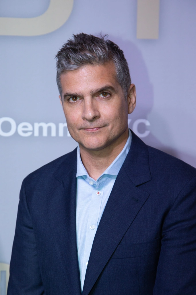 Дэвид Левин