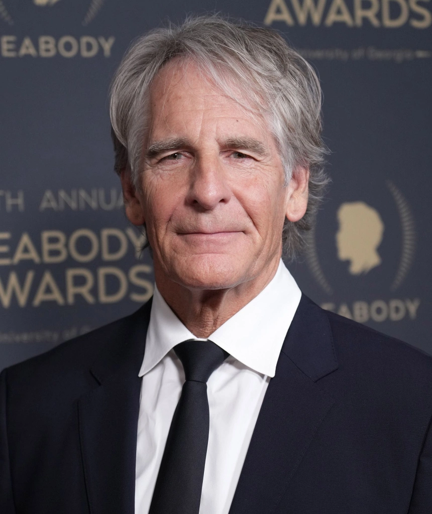 Скотт Бакула