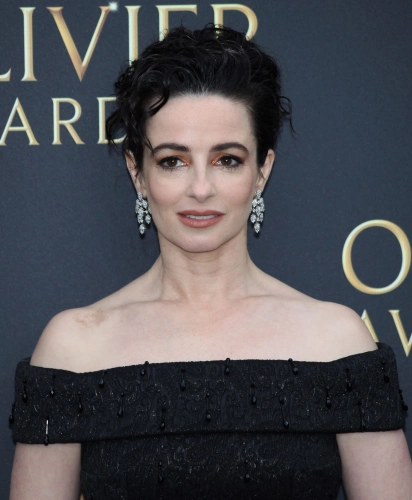 Лаура Доннелли