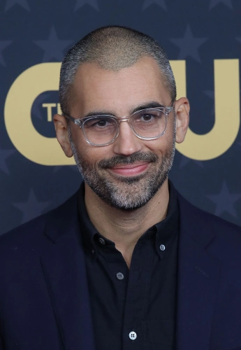 Эндрю ДеЯнг