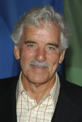 Деннис Фарина