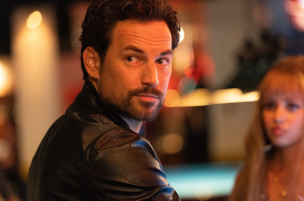 Наш краш: 18 сериалов с красивыми героями-мужчинами