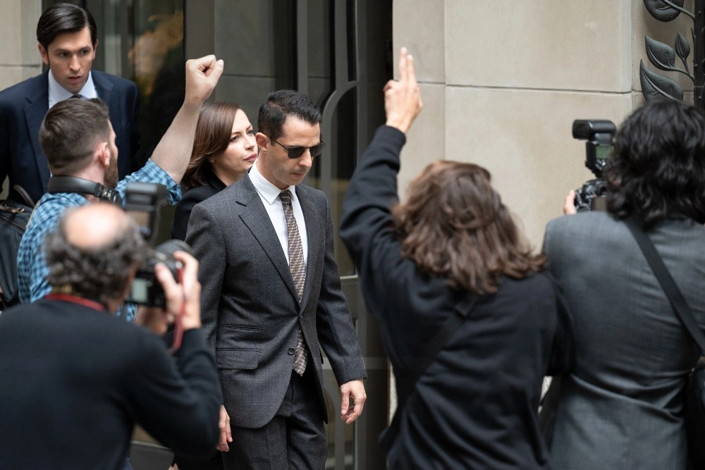 Джереми Стронг в сериале «Наследники»