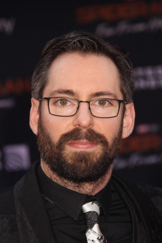 Мартин Старр