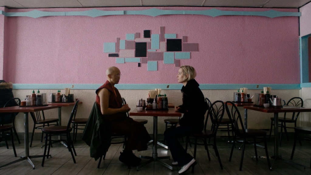 «Это сериал о поиске безопасного места внутри себя»: интервью с создательницей «Сдвига» Зои Листер Джонс