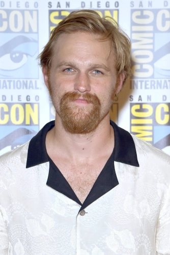 Уайатт Рассел