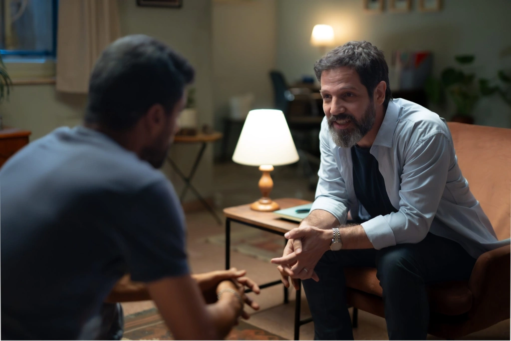 «Ночная терапия»: когда вечер мудренее утра, а у душеведа свои тараканы в голове