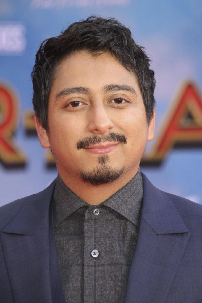 Тони Револори