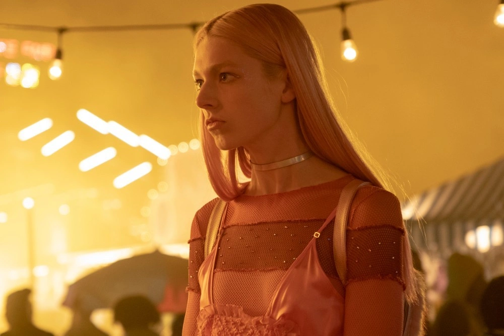 Секс, наркотики и блестки: Как создавался стиль в сериале «Эйфория»