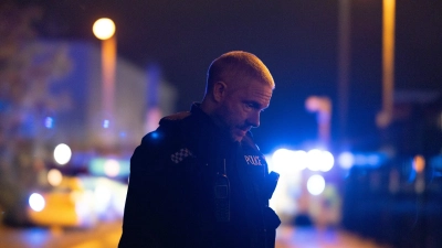 Мартин Фриман в неонуарном Ливерпуле: 5 причин оценить сериал «Ночные вызовы»