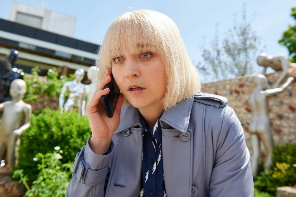 «Королевы тайн» — яркий детективный сериал с чудаковатыми главными героинями