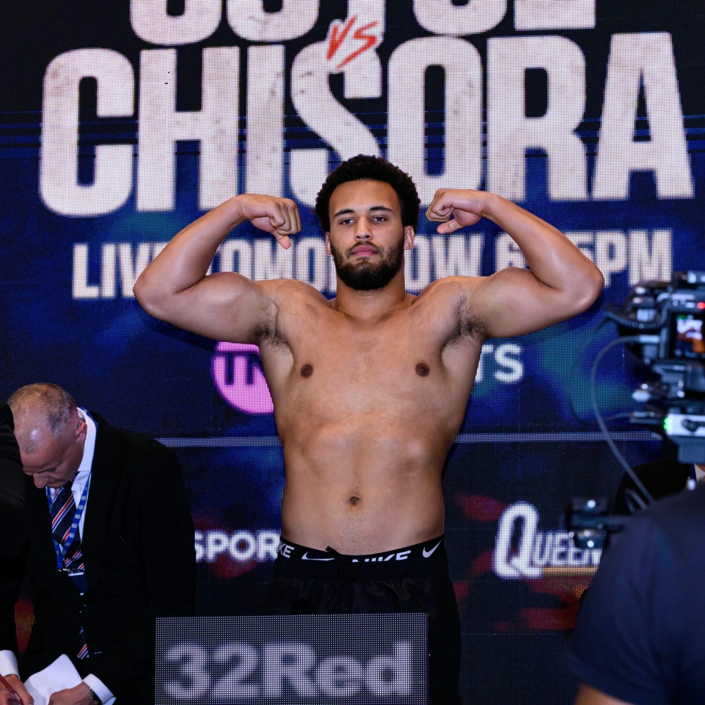 Мозес Итаума: «Я тренируюсь 14 недель не для того, чтобы нокаутировать соперника в первом раунде»