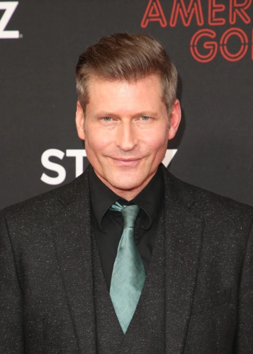 Криспин Гловер