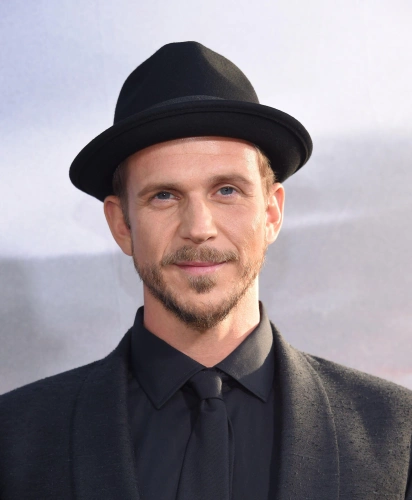 Густаф Скарсгард