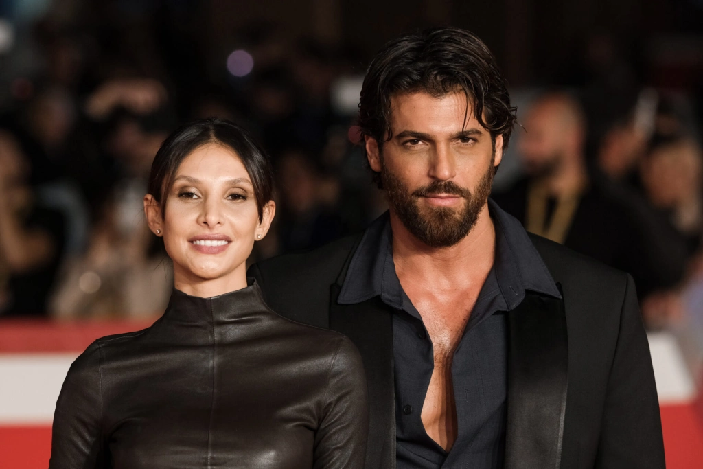 «В любви важно, чтобы вы уживались в четырех стенах»: Джан Яман — о любви, славе, одиночестве и образе «сигмы»