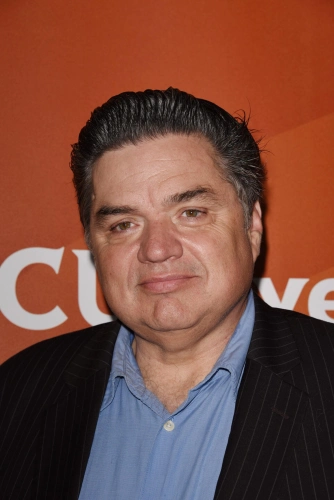 Оливер Платт