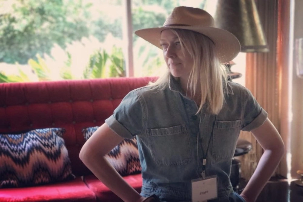 Отпуск от кутюр: Разбор костюмов в сериале «Белый лотос»