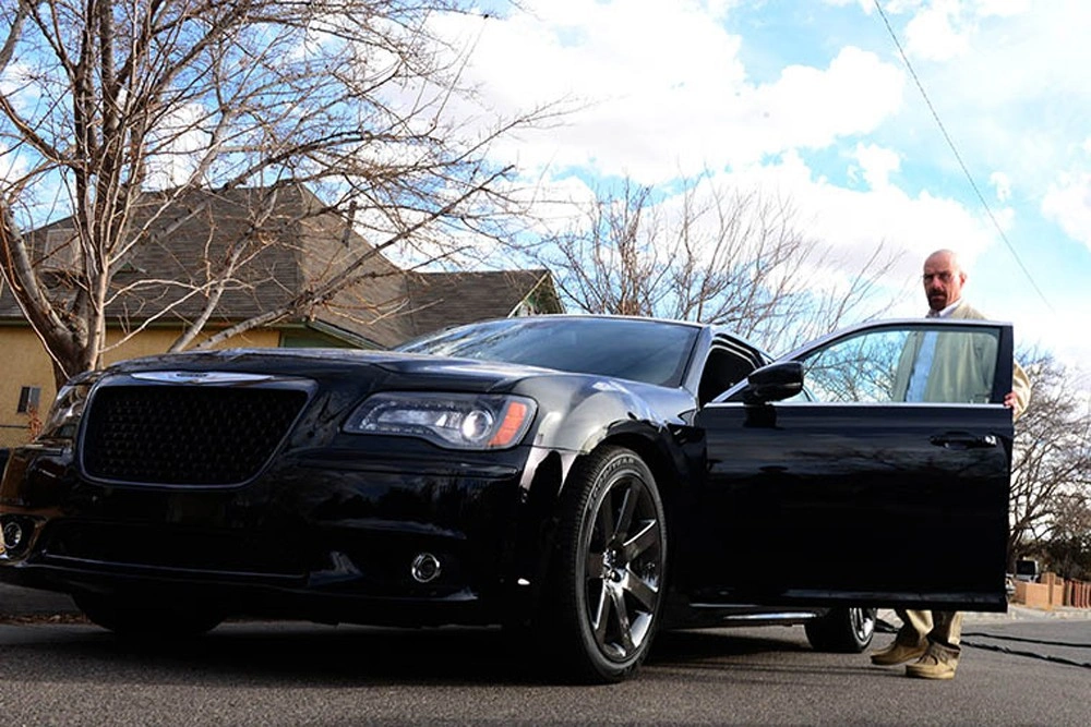 От раритетов до концепт-каров: 8 лучших машин из современных сериалов