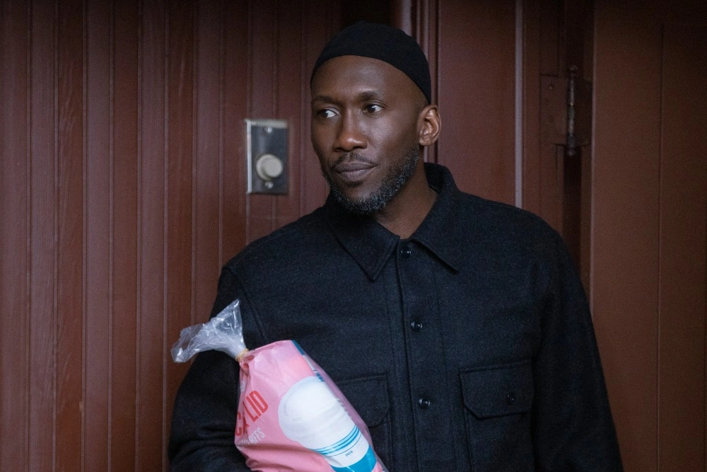 От харама к халялю: Чем хорош второй сезон «Рами» — комедии о том, как живется современным мусульманам