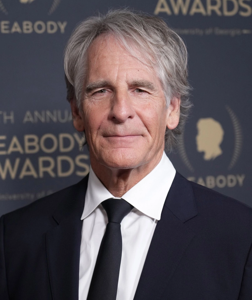 Скотт Бакула