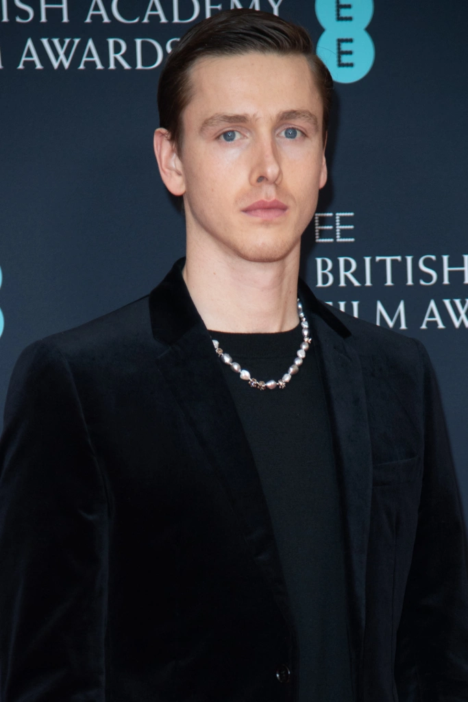 Харрис Дикинсон