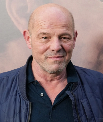 Саймон Селлан Джонс