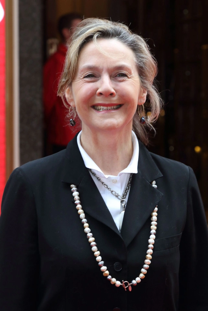 Аманда Бертон