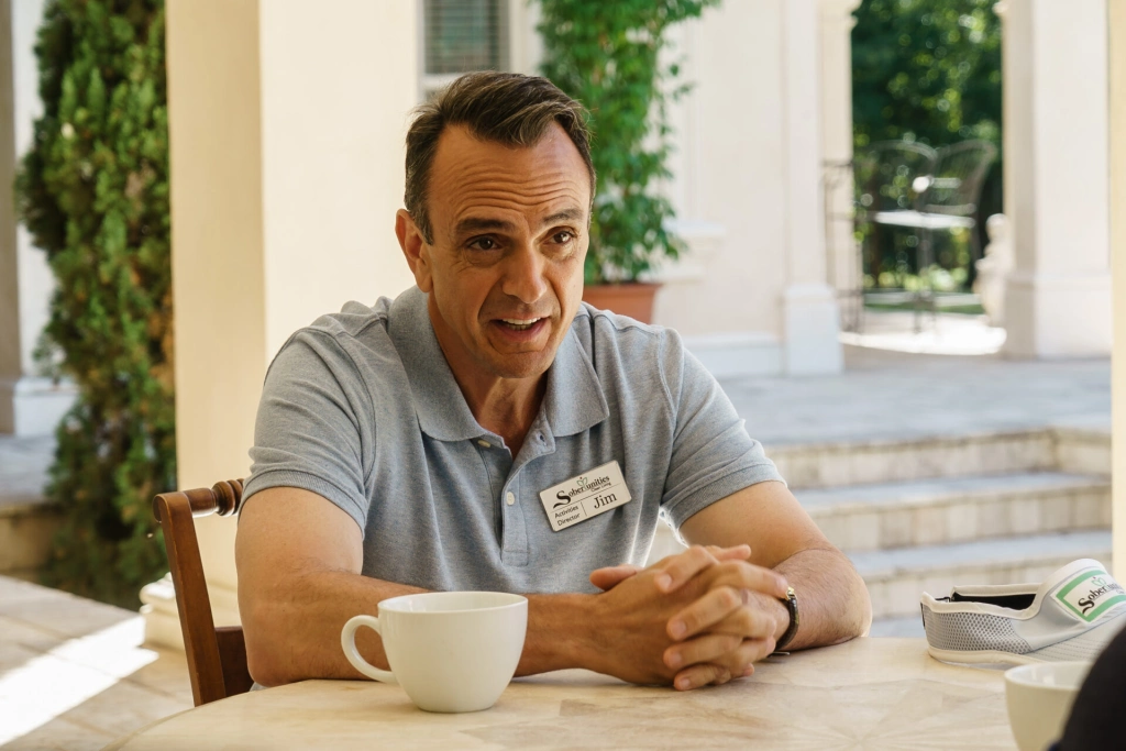 Именинник дня — Хэнк Азария