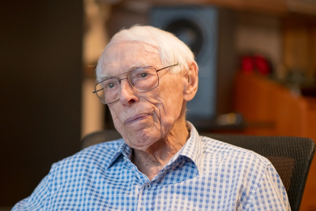 Композитору Александру Зацепину — 100 лет