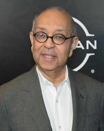 Джордж С. Вольф