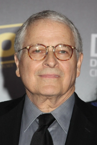 Лоуренс Кэздан