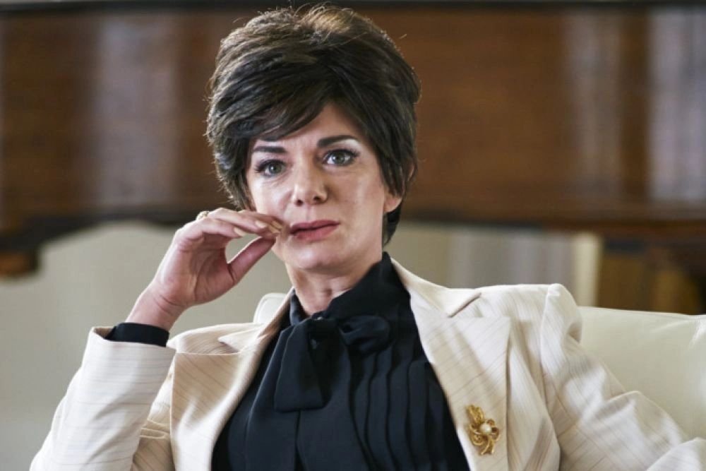 «Городские легенды»: Мифы о звездах в безупречно британском сериале