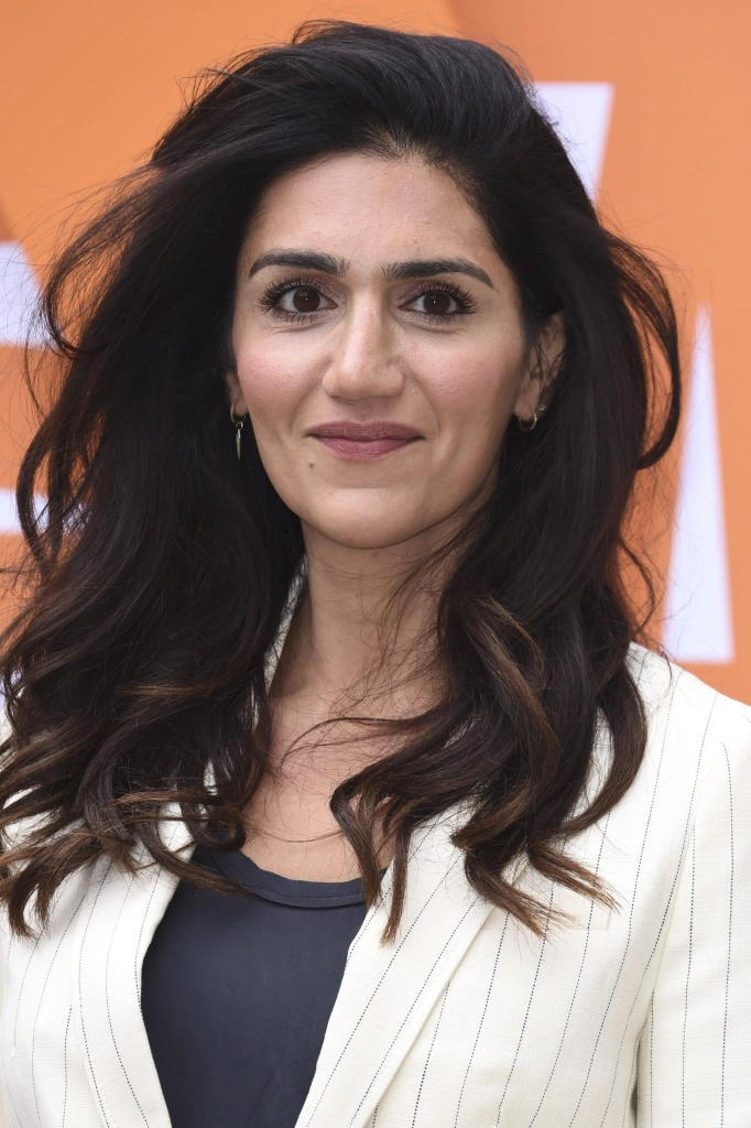 Лейла Фарзад