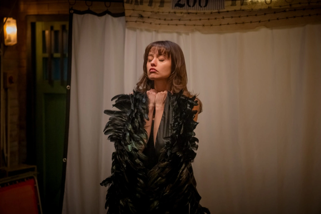 Эйми Лу Вуд и Сюранна Джоунс — о съемках и отношениях между матерью и дочерью в «Киноклубе»