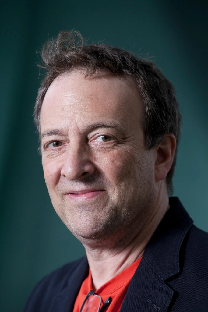 Миша Гленни