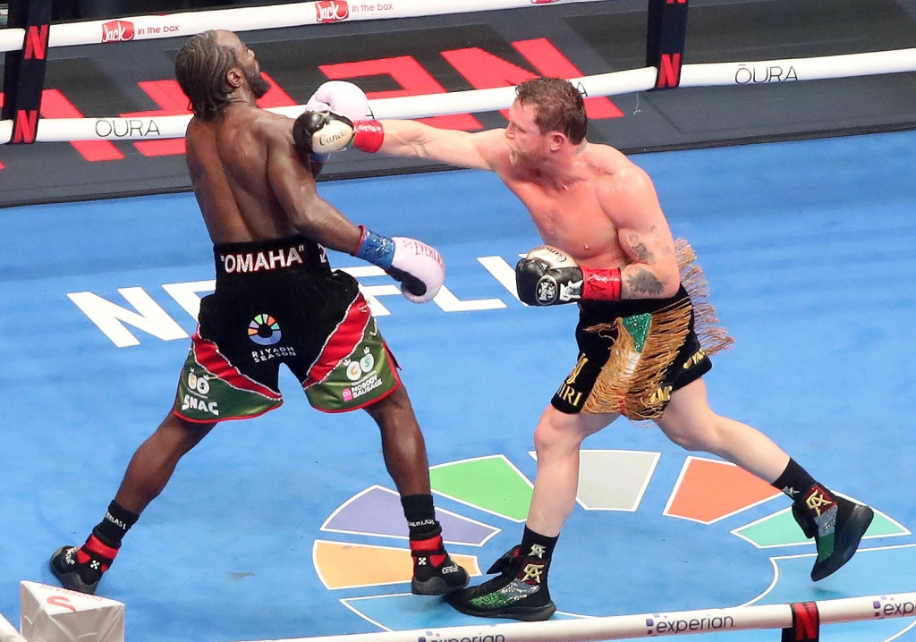 «Я никогда не стремился к славе и деньгам, мне хотелось быть великим»: правила жизни Канело Альвареса