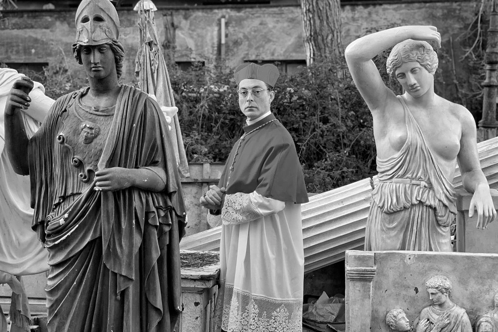 Интервью с актерами «Нового Папы» Сильвио Орландо и Маурицио Ломбарди