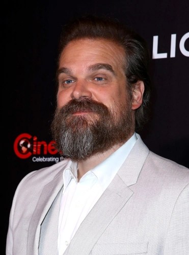 Дэвид Харбор