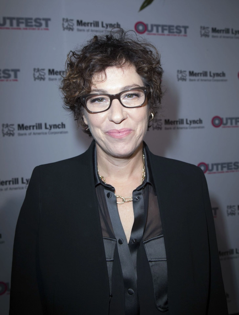 Лиза Холоденко