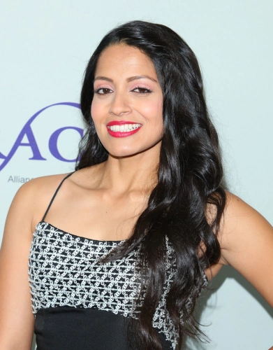 Музам Маккар