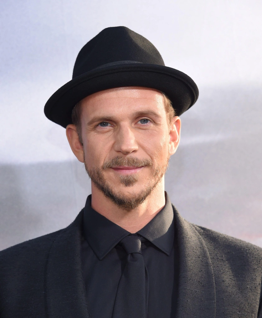 Густаф Скарсгард