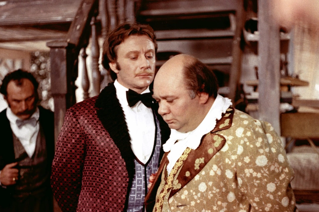 «Мы писали шесть сценариев одновременно»: Алексей Мизин о создании «Я слежу за тобой»