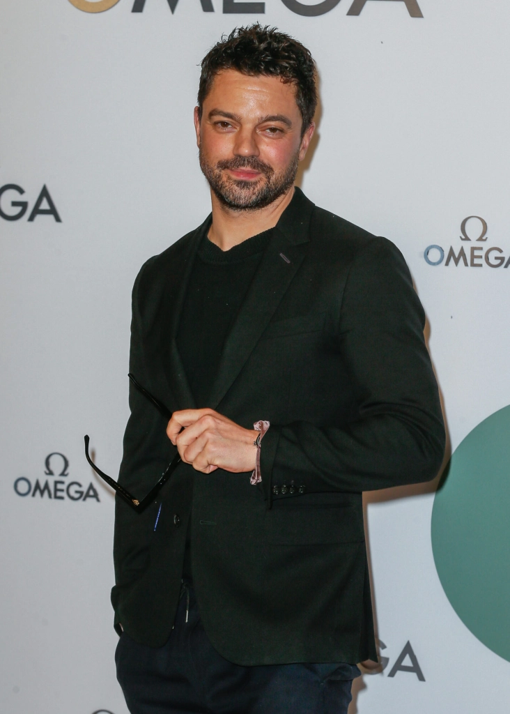 Доминик Купер