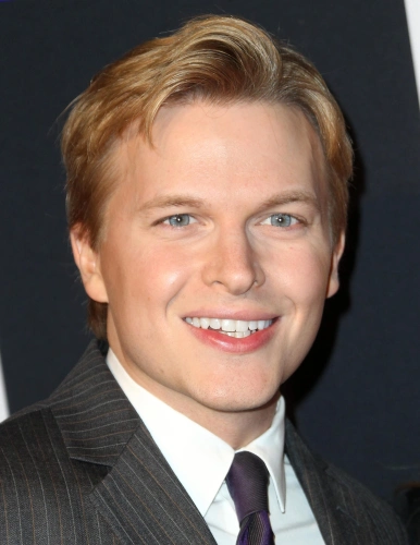 Ронан Фэрроу